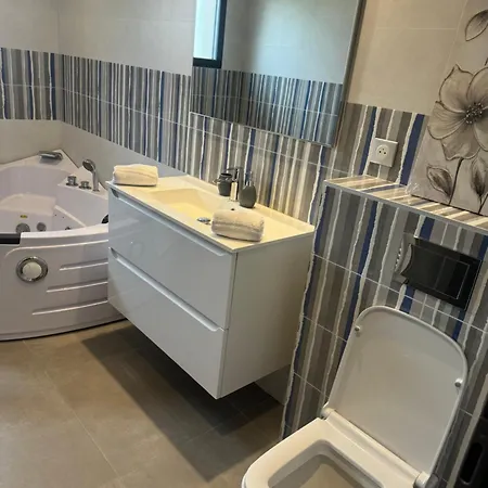 Muratello Avec Piscine Порто-Веккьо